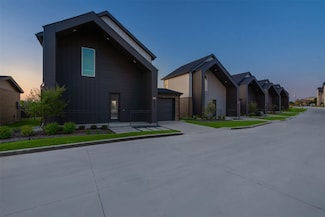 965 Duncan Perry Rd, Grand Prairie, TX 75050