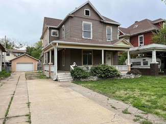 805 W Iron Ave, Salina, KS 67401