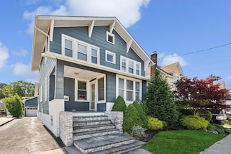 49 Waldo Ave, East Rockaway, NY 11518