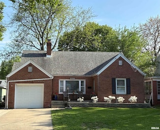 2220 W Ayres Ave, West Peoria, IL 61604