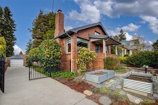 3946 SW Kenyon St, Seattle, WA 98136