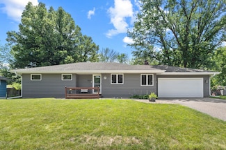 8410 207th St W, Lakeville, MN 55044