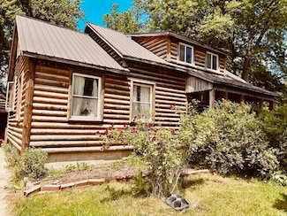2146 W Pinconning Rd, Rhodes, MI 48652