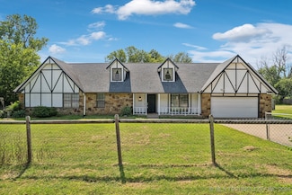 1132 S 157th Ave E, Tulsa, OK 74108