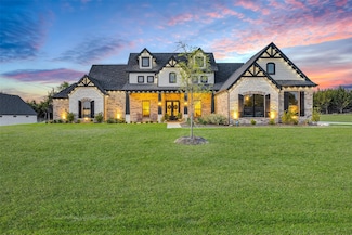 4005 Nola Dr, Midlothian, TX 76065