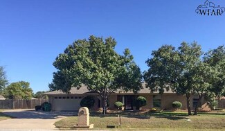 313 Schooner Dr, Wichita Falls, TX 76308