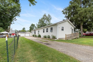 539 Price St, Ionia, MI 48846