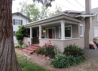 1334 NW Lawnridge Ave, Grants Pass, OR 97526