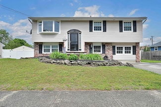 18 Schoolhouse Dr, Somers Point, NJ 08244