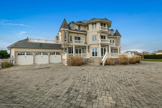 32 Ocean Ave, Monmouth Beach, NJ 07750