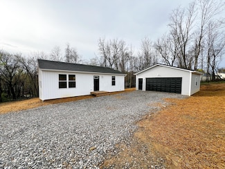 5241 High Point Rd, Glenford, OH 43739