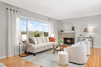 5801 Oaklawn Ave, Edina, MN 55424