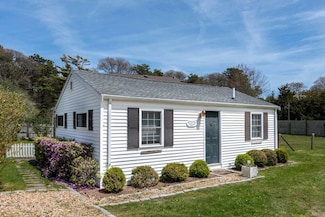 57 Norton Orchard Rd, Edgartown, MA 02539