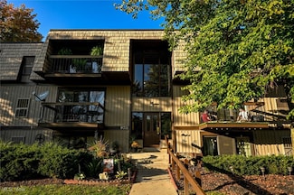 9711 Sunrise Blvd Unit L23, North Royalton, OH 44133