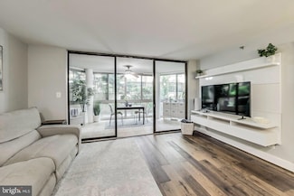 1024 N Utah St Unit 119, Arlington, VA 22201