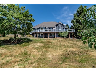 295 Fairway Village Ln, Roseburg, OR 97471