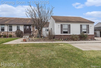 500 Red Cedar Blvd, Williamston, MI 48895