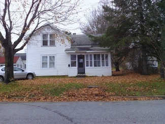 1508 10th St E, Menomonie, WI 54751