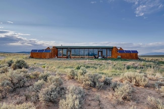 25 Earthship Way, El Prado, NM 87529