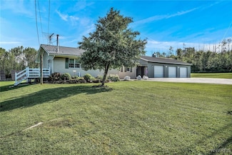 8050 Abbott Hill Rd, Boston, NY 14025