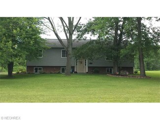 10655 Tallmadge Rd, Diamond, OH 44412