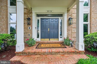 5824 Mossrock Dr, Rockville, MD 20852