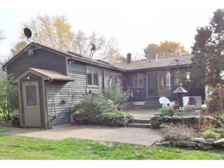 5 Pineview Dr, Dover, NH 03820