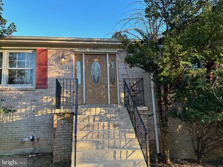 11809 Stuart Mill Rd, Oakton, VA 22124