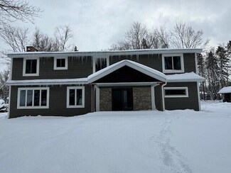 3344 Lakeshore Dr, Sault Sainte Marie, MI 49783