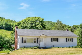 765 Village Rd, Corinth, VT 05040
