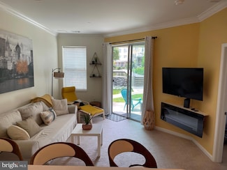 23 Pierside Dr Unit T12, Baltimore, MD 21230