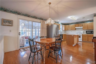 946 Merrivale Rd, Bethlehem, PA 18017