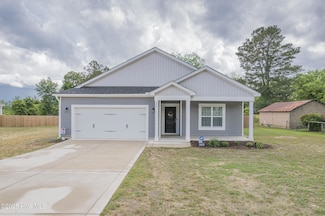 200 Laurel Lake Rd, Salemburg, NC 28385