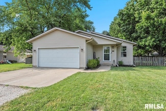 21 Barbara Ln, Auburn, IL 62615