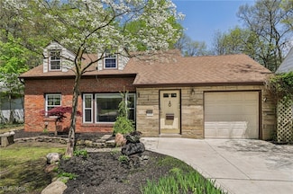 1049 Renfield Rd, Cleveland, OH 44121