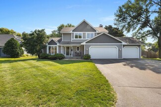 8454 Lancaster Ct, Eden Prairie, MN 55347