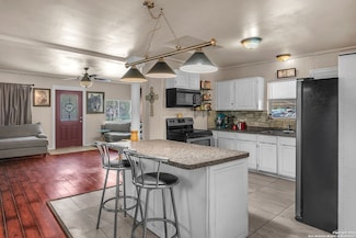 155 Cherokee Trail, Lakehills, TX 78063