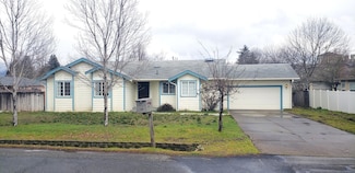 1399 Shady Ln, Grants Pass, OR 97527