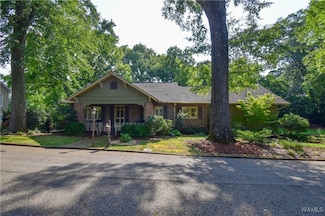 1538 Bellwood Ln, Northport, AL 35476