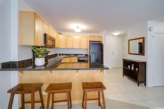 430 Kaiolu St Unit 607, Honolulu, HI 96815