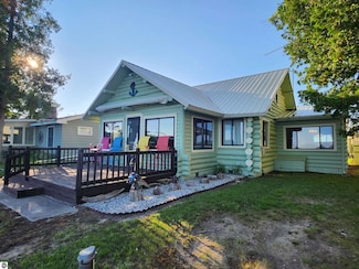 9143 N Lake Shore Dr, Grayling, MI 49738