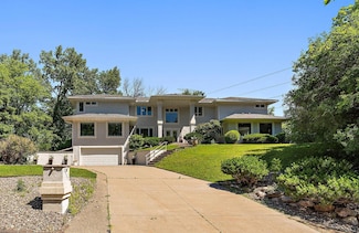 2935 Minnehaha Curve, Wayzata, MN 55391