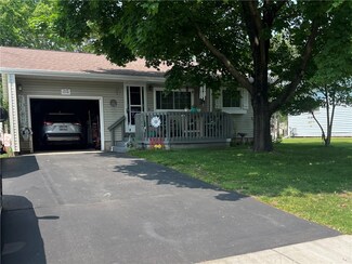 3718 Riverview Dr, Eau Claire, WI 54703