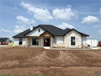 5501 Hollow Dr, Salado, TX 76571