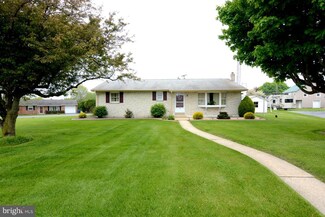 421 N College St, Myerstown, PA 17067