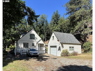 416 NW Heard St, Myrtle Creek, OR 97457