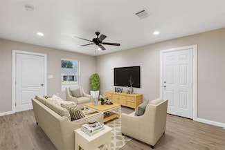 2612 Mission St, Fort Worth, TX 76109