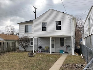 627 Elm St, Wyandotte, MI 48192