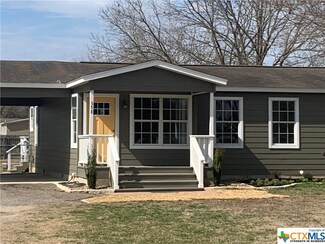 358 Gallagher Rd, Mc Queeney, TX 78123