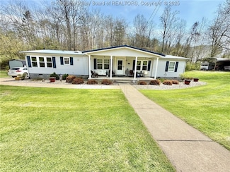 575 Independence Rd, Sandyville, WV 25275